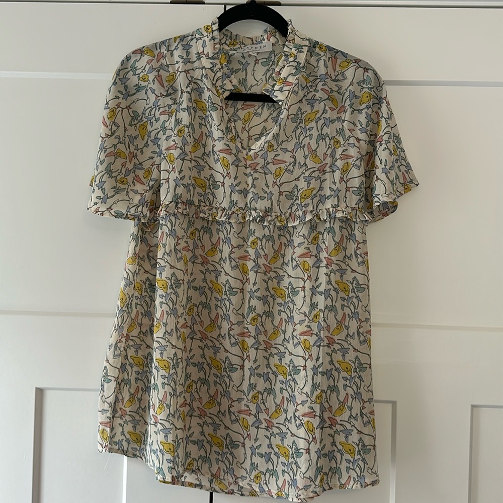 Plant patterned flowy top